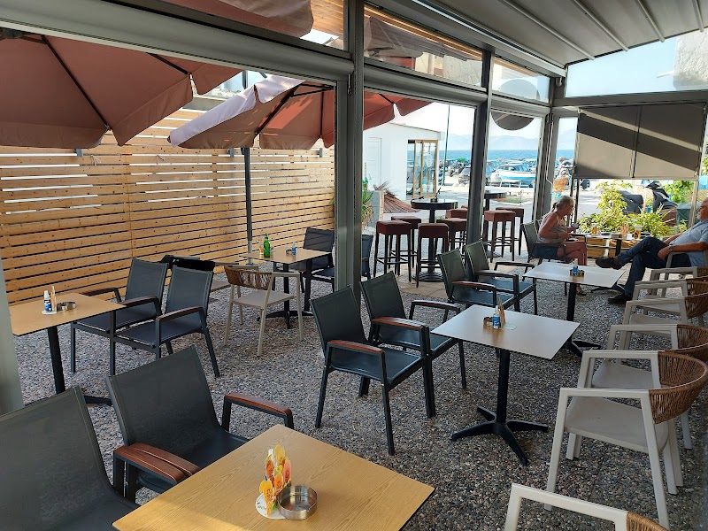 Chill Out Bar